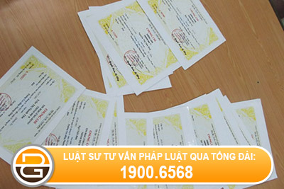 Nha-truong-co-duoc-giu-bang-goc-dai-hoc-khi-dang-ky-hoc-van-bang-hai