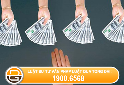 Nhan-tien-mua-hang-ho-roi-bo-tron-pham-toi-gi.