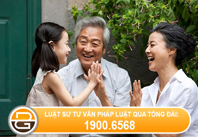 Thay-doi-nguoi-nuoi-con-khi-me-dua-tre-mat