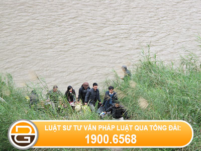 Toi-dua-nguoi-ra-nuoc-ngoai-trai-phap-luat