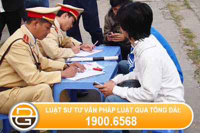Van-de-nop-phat-nhanh-cho-canh-sat-giao-thong.jpg