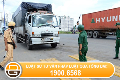 Xư-phat-vi-pham-cho-qua-trong-tai-cua-xe-o-to(1).jpg