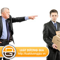 bi-duoi-viec-vi-vo-giam-doc-ghen-dung-hay-sai.jpg