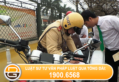 canh-sat-giao-thong-duoc-dung-xe-khi-nao-
