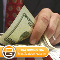 cat-giam-tien-luong-cua-nguoi-lao-dong