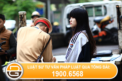cho-xe-dap-kep-ba-co-bi-phat-tien-khong
