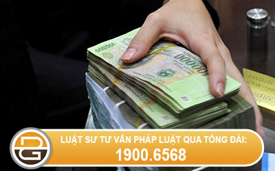 dua-tien-xin-viec-pham-toi-gi-
