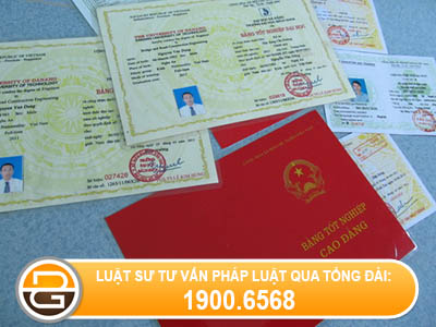 hanh-vi-giu-van-bang-chung-chi-cua-nguoi-lao-dong