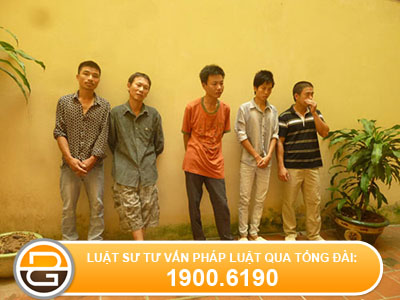Tiêu thụ tài sản ăn cắp của công ty