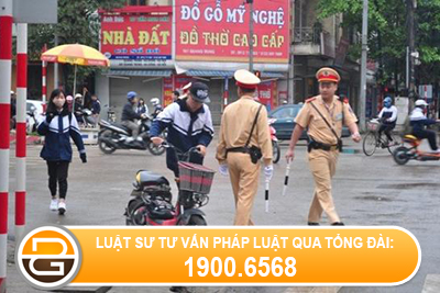 xu-ly-vi-pham-hanh-chinh-giao-thong-doi-voi-nguoi-Chua-du-14-tuoi