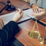 Luật sư hỗ trợ pháp lý trước và sau khi bị khởi tố vụ án